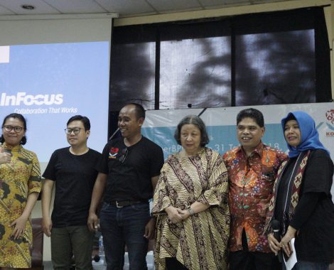 Diskusi Publik